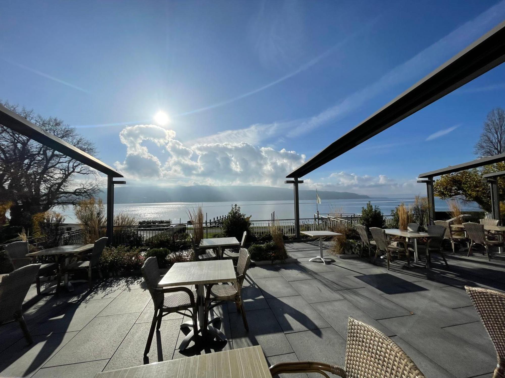 Strandhotel Loechnerhaus Reichenau Exterior photo