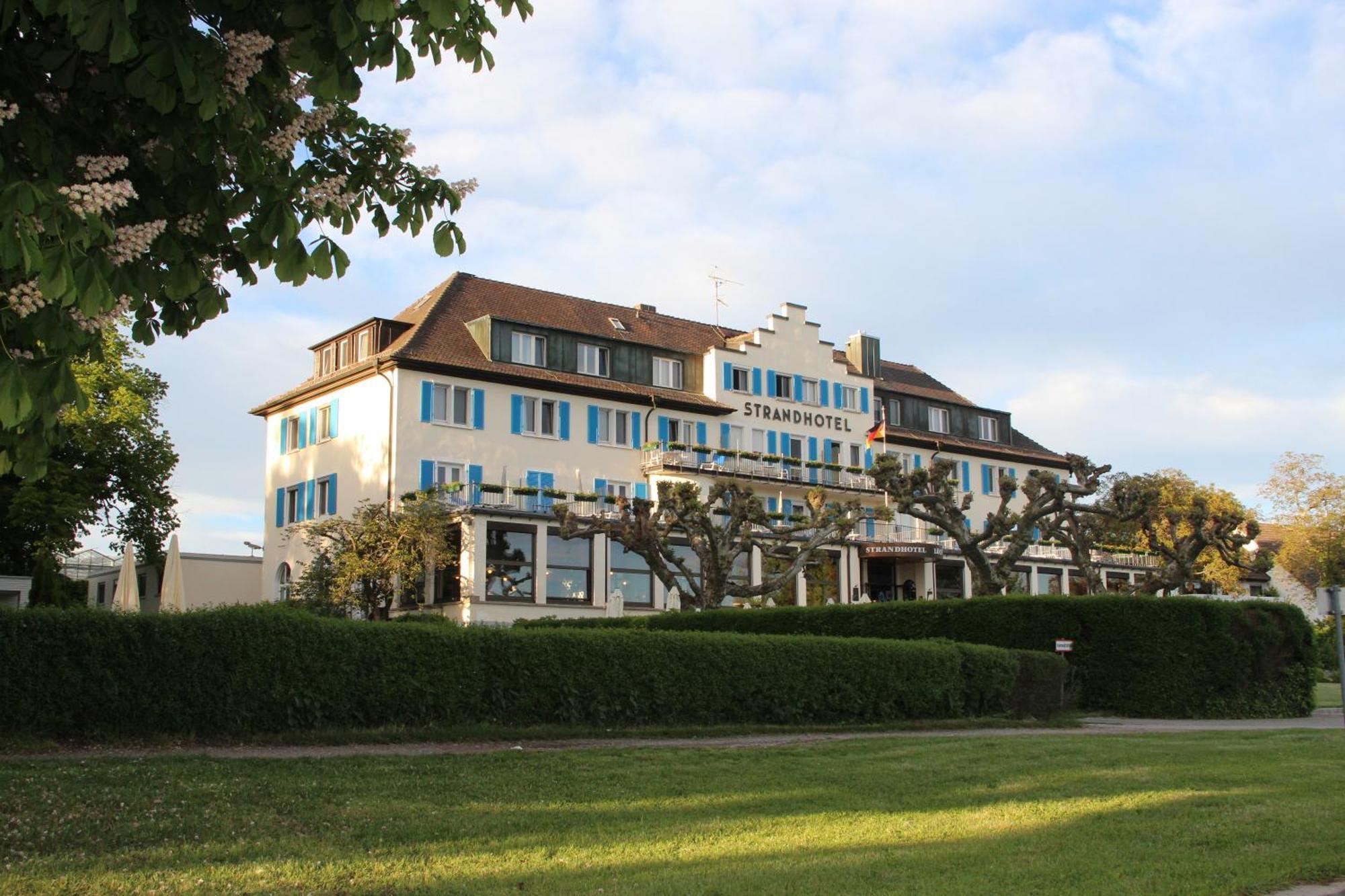 Strandhotel Loechnerhaus Reichenau Exterior photo