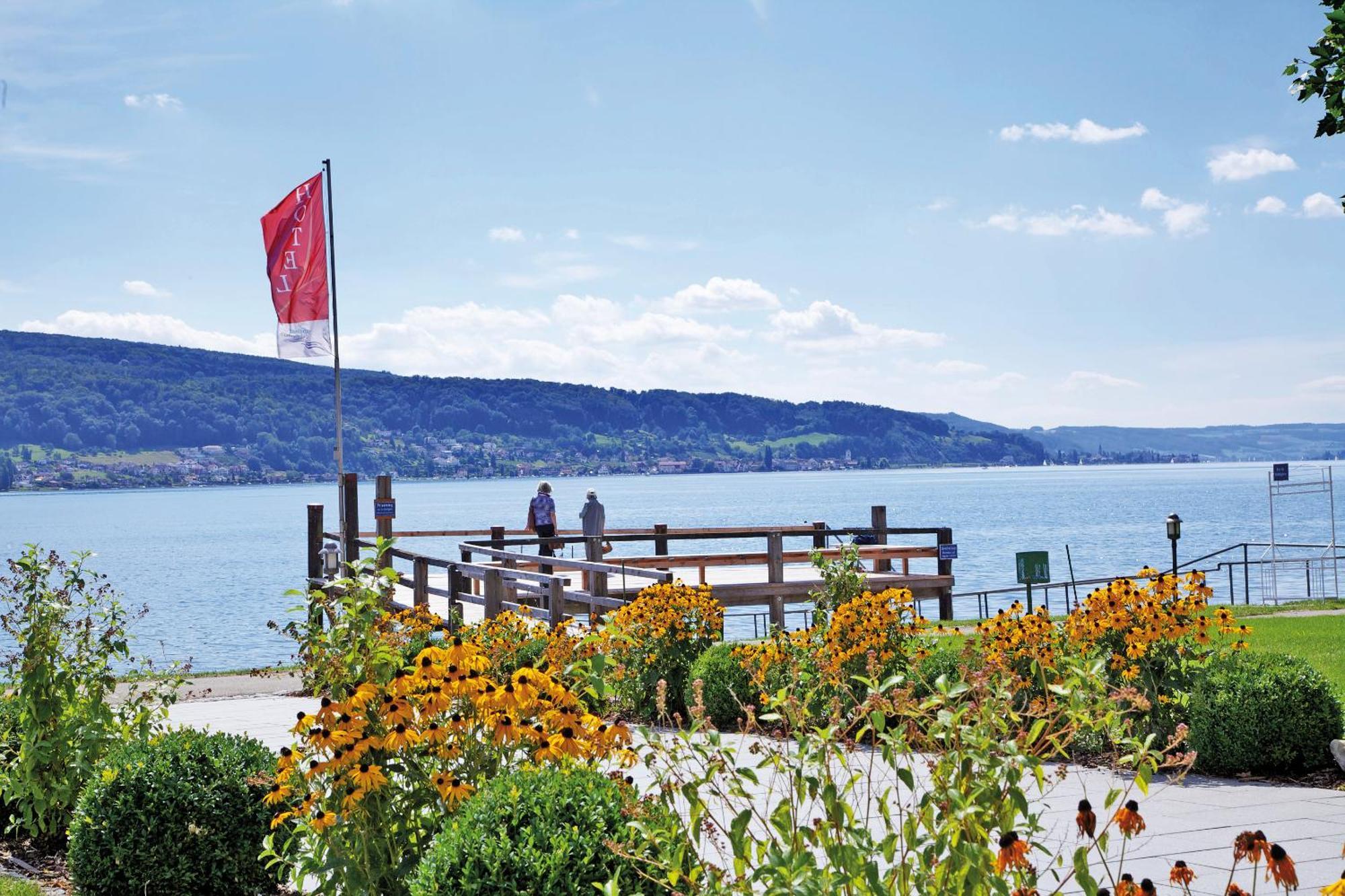 Strandhotel Loechnerhaus Reichenau Exterior photo