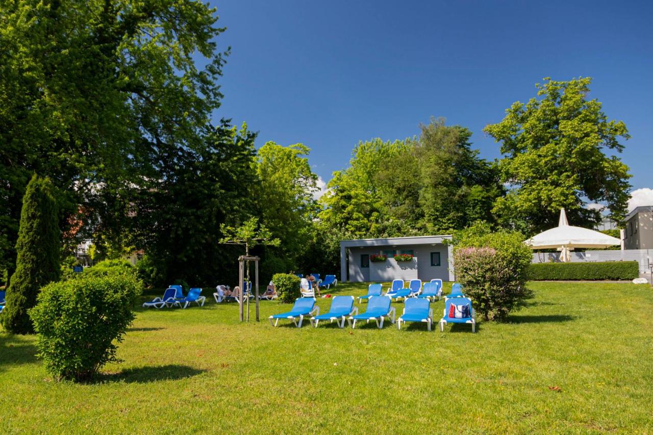 Strandhotel Loechnerhaus Reichenau Exterior photo